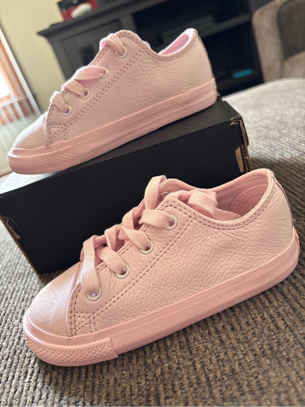 Converse Kids Low-Top Sneakers in Light Pink